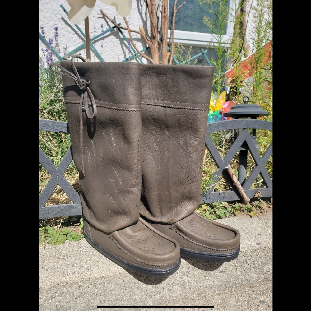 Manitobah Mukluks - waterproof gatherer